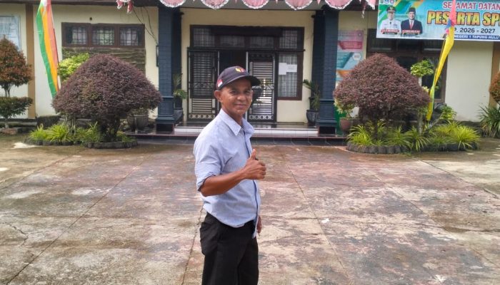 LPAKRI Datang Jalankan Sosial Kontrol, Akses ke SMAN 1 Tapung Hulu Terhenti di Sekuriti